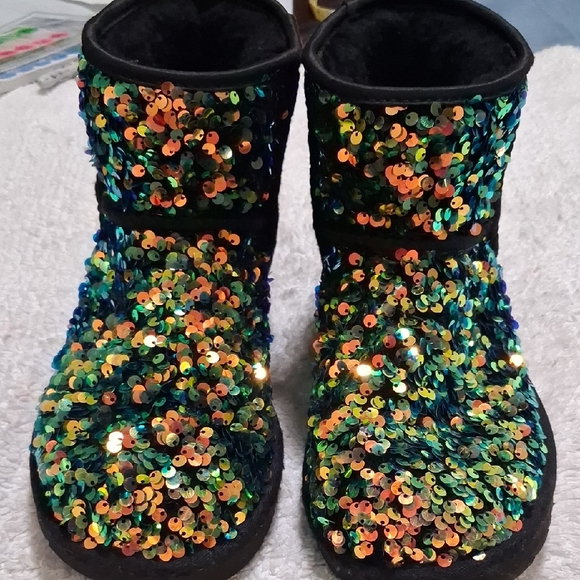 UGG Stellar Black Suede Sequin Boots - Picture 5 of 7